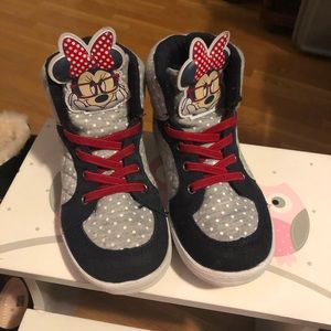 Minnie Mouse girls sneakers Sz toddler 10
